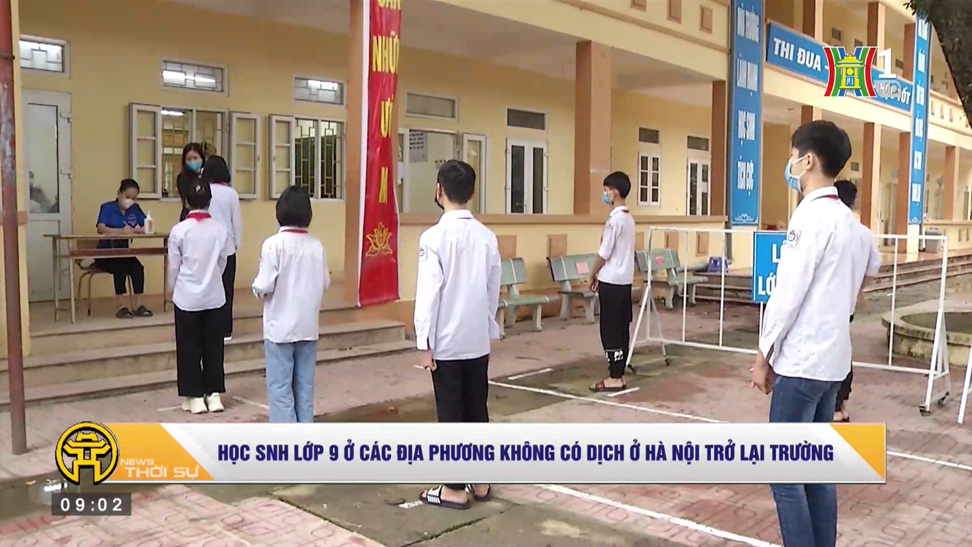 Học sinh lớp 9 ở các địa phương không có dịch ở Hà Nội trở lại trường