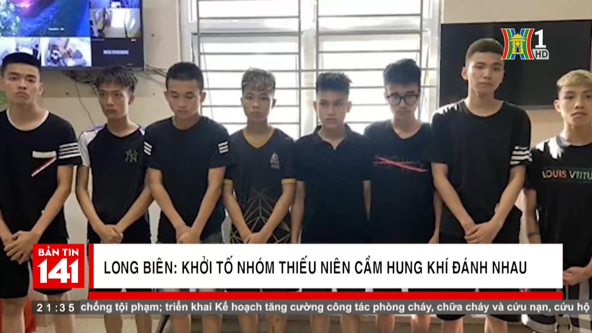 Long Biên khởi tố nhóm thiếu niên cầm hung khí đánh nhau